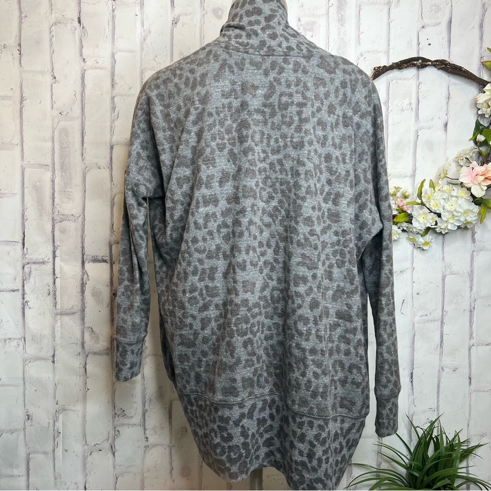 Sundry Leopard Print Open Cardigan - image 6